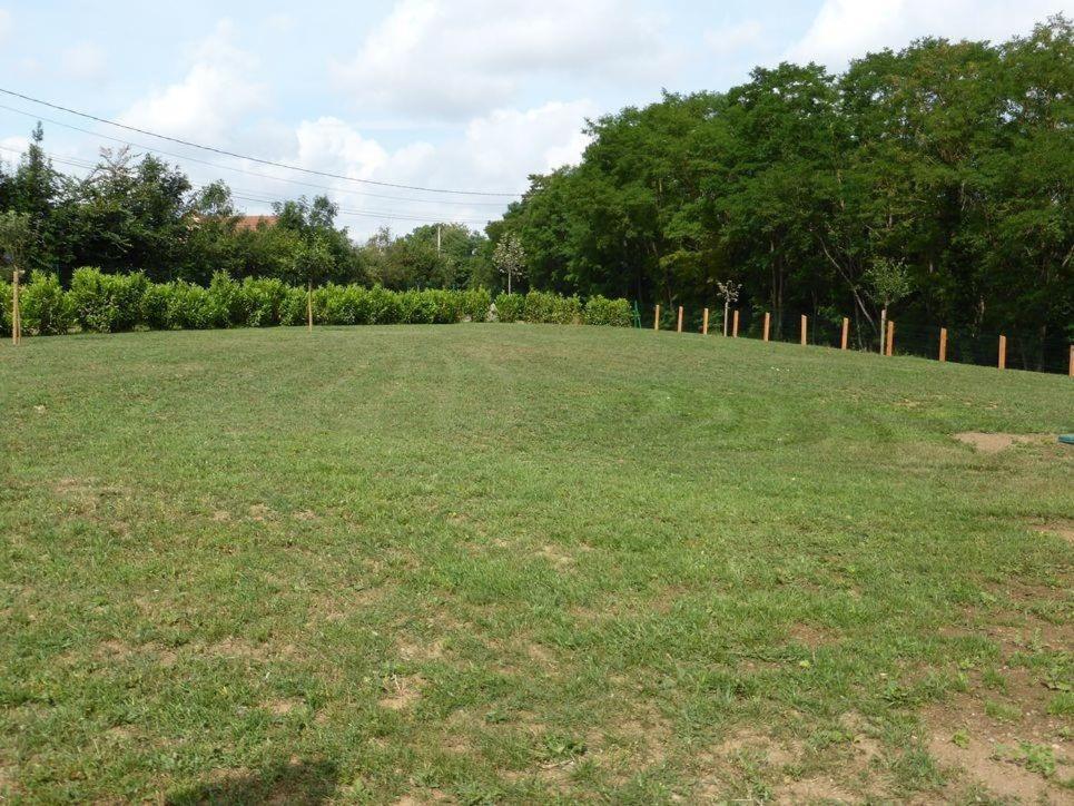 La Roulotte De Bourgogne Villa Brianny Kültér fotó